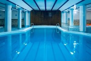 استخر هتل مارال کلاردشت