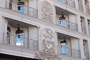 نمای ساختمان هتل مرمر قزوین