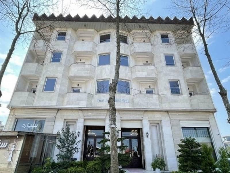 نمای بیرونی هتل ملل بندر انزلی