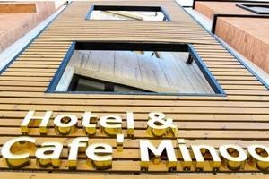 نمای بیرونی هتل مینو قزوین