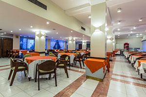 سالن صبحانه هتل هما 2 مشهد