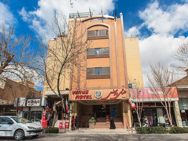 نمای هتل ونوس اصفهان