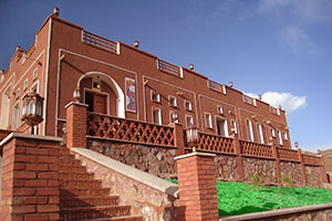 نماي هتل ویونا ابیانه