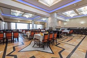 رستوران هتل پارسیان همدان 1