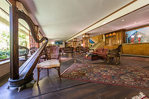 لابي هتل چهل پنجره اصفهان 4