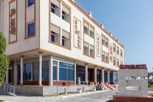 نمای بیرونی هتل ژئوپار قشم